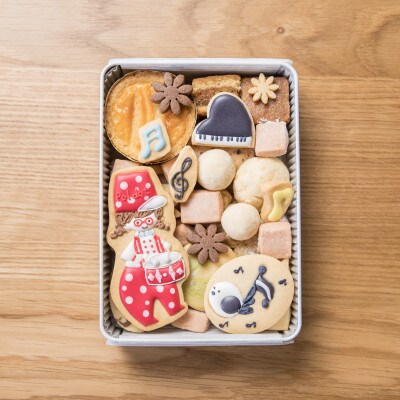 【贈答品】ぽるぽる村の音楽会 今にも楽しい演奏が聞こえてきそうなクッキー缶#07【1377497】