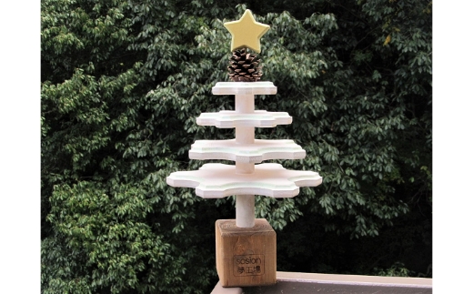 手作り木製（光る！）ホワイト・クリスマスツリー（蓄光タイプ）【007C-098】