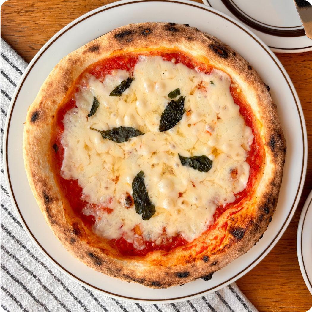 神戸の小さなピザ屋「ピザアキラッチの五彩グルメピザコレクション」ピザ５枚セット