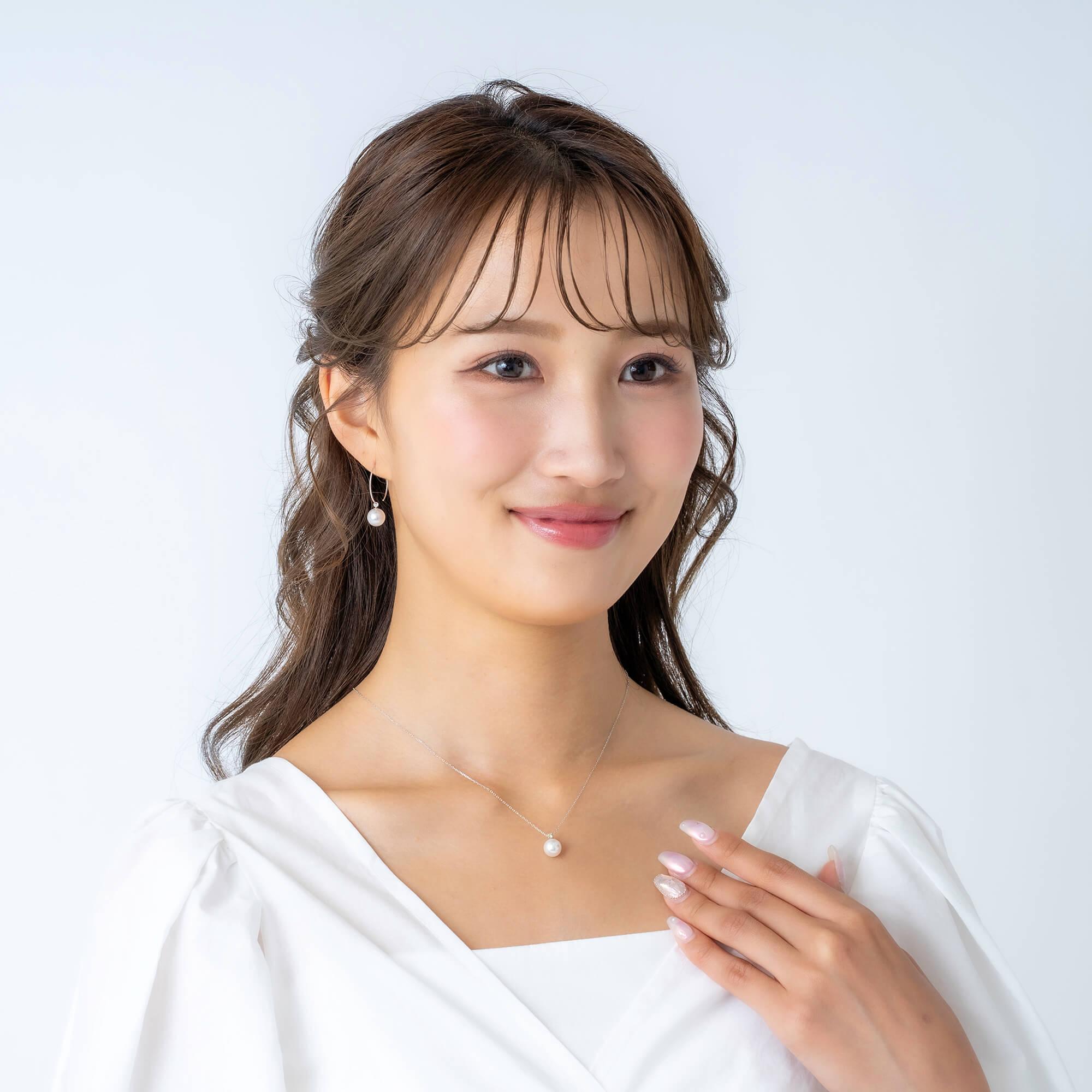 8月 誕生石 ペリドット 無調色 アコヤ真珠（日本） 8.0mm ラウンド Pt900 プラチナ ペンダント ネックレス（チェーン付き）