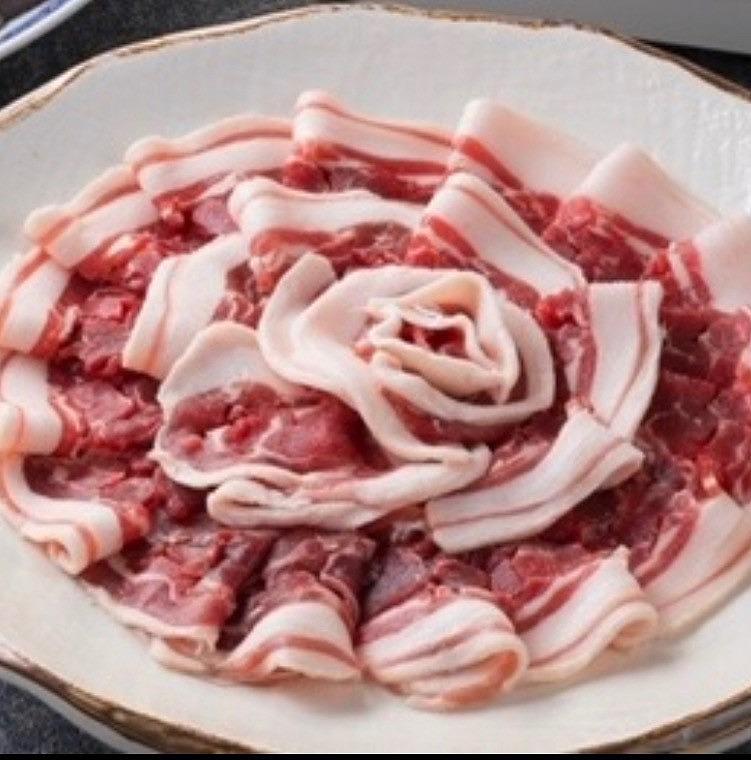 鮮度が命！！秘伝の特製ミソ付き！！美味しい猪肉厳選！！特上ロースぼたん鍋セット