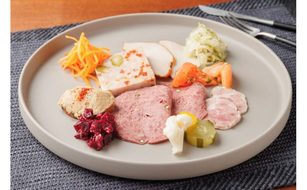 【KOBE KITANO TERRASSE】ディナー食事券《乾杯用シャンパン付、ディナー全5品+デザート》