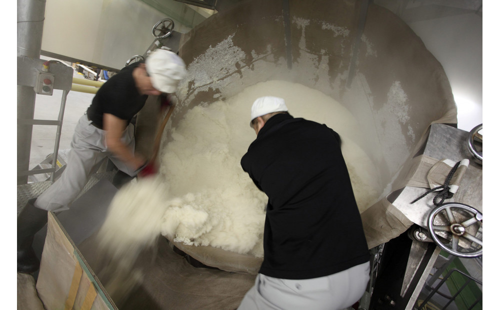 【剣菱飲み比べセット】瑞穂 黒松剣菱 720ml瓶・黒松剣菱 900ml瓶・ 剣菱 900ml瓶