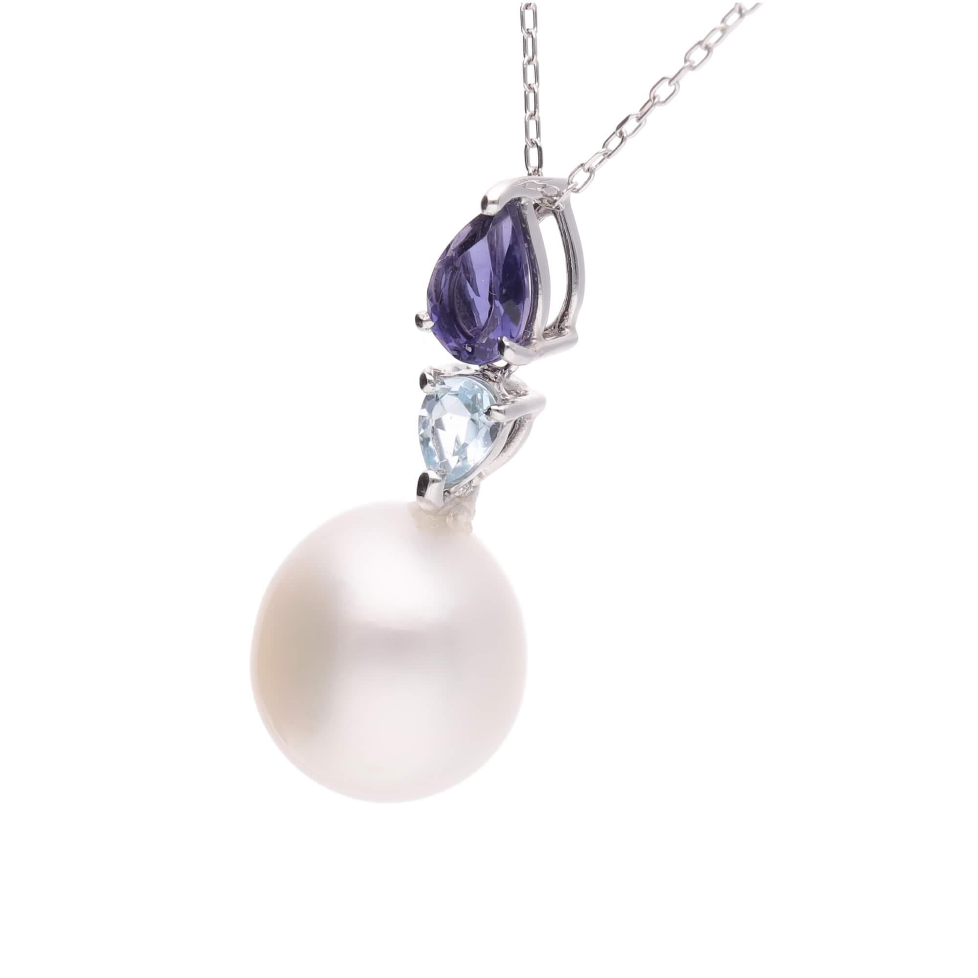 【菫】シロチョウパール（南洋 白蝶真珠） 10mm ショートオーバル アイオライト ブルートパーズ ペンダントトップ K18 ホワイトゴールド