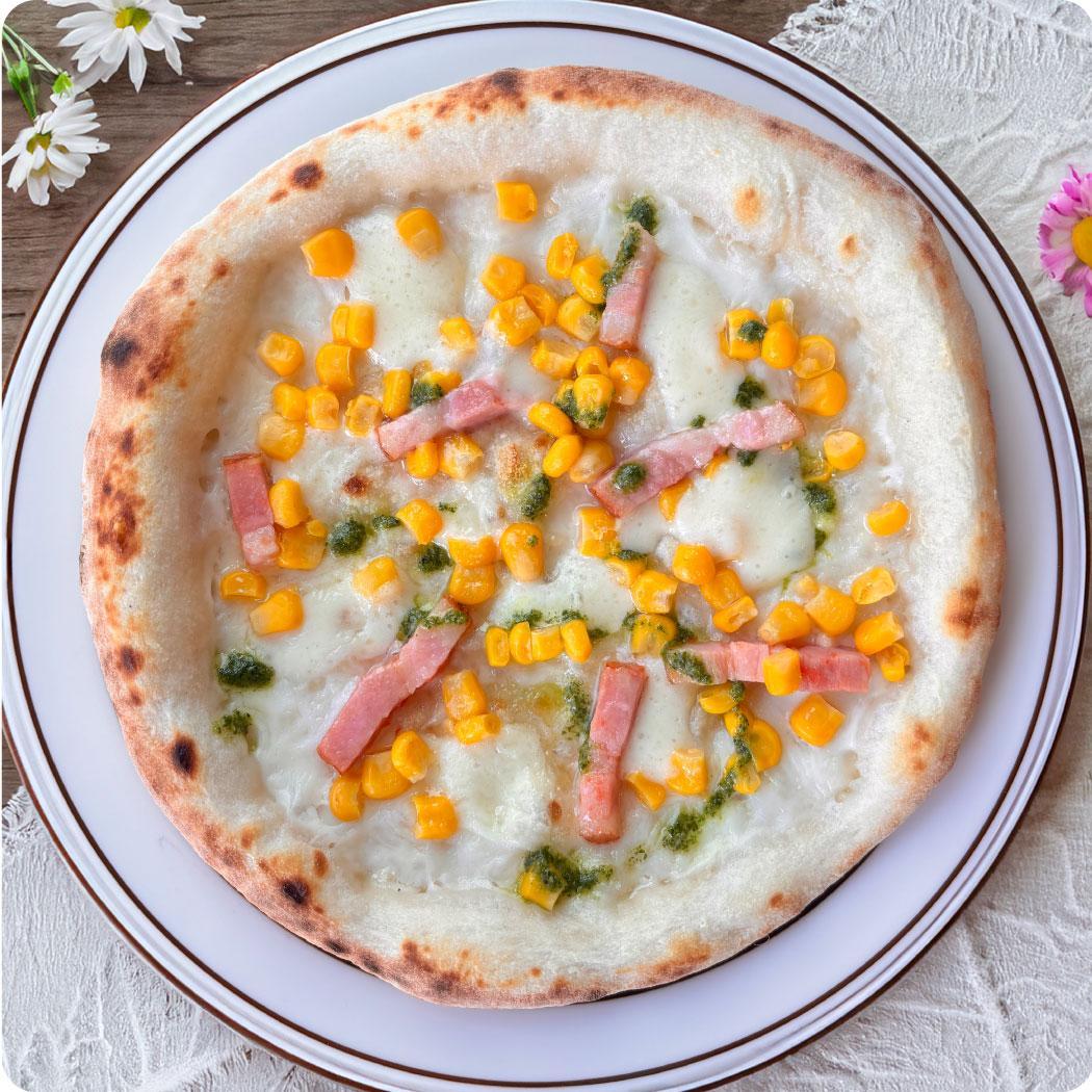 神戸の小さなピザ屋「ピザアキラッチの五彩グルメピザコレクション」ピザ５枚セット