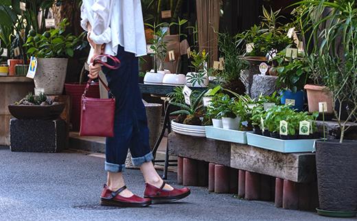 【グッドデザイン賞受賞】手を使わずに脱ぎ履きできる！ 職人手作り ストラップシューズ KAYAK カヤック 靴 レディース【ネイビー／21.0cm】
