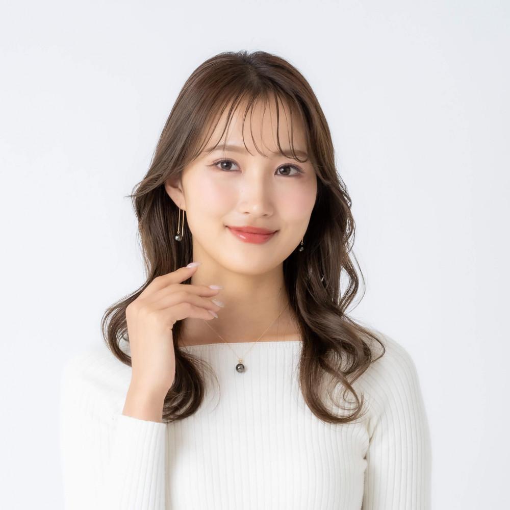 ブラックパール（タヒチ 黒蝶真珠） 8.0mm K10 イエローゴールド アメリカンピアス