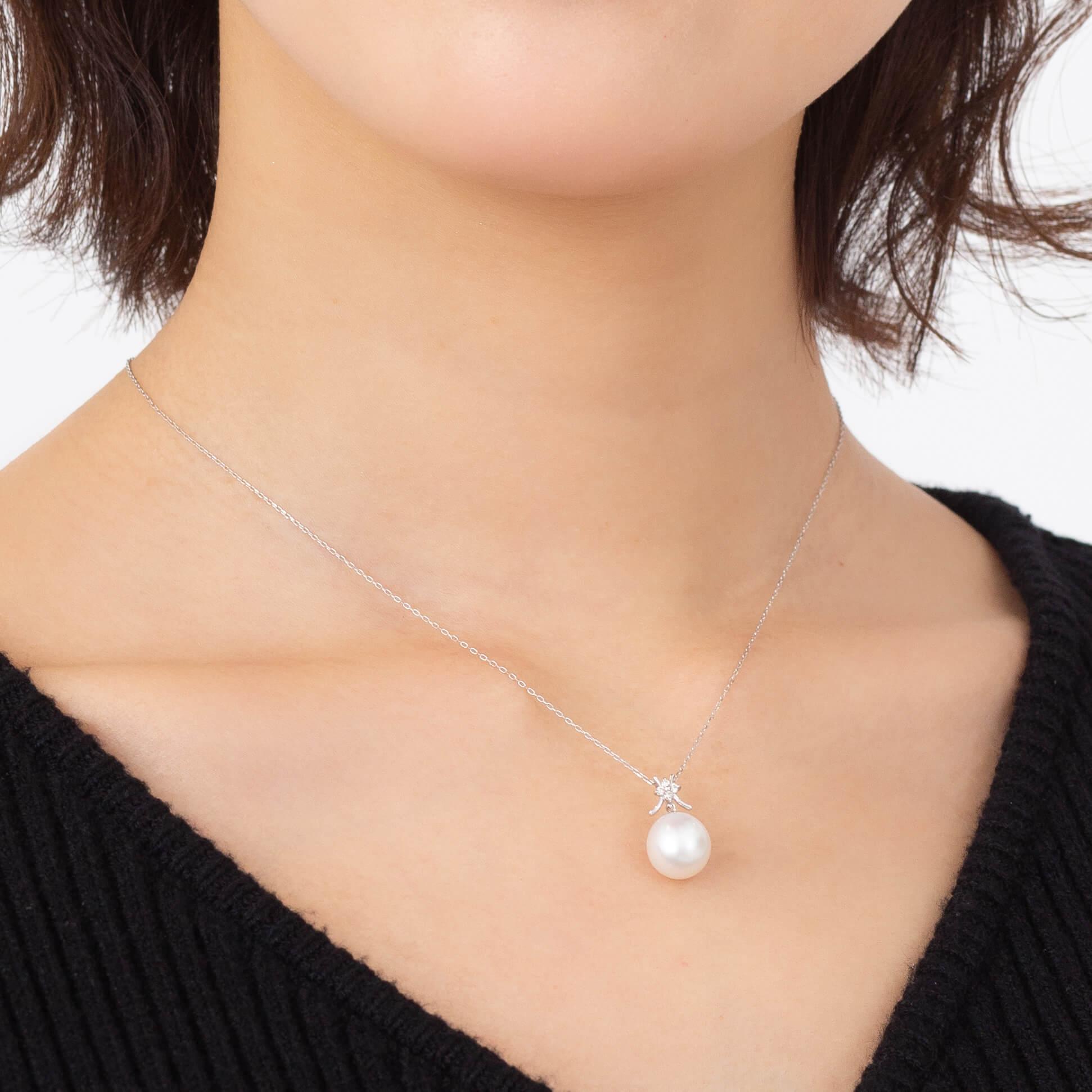 【久遠】シロチョウパール（南洋 白蝶真珠） 10mm ショートオーバル ダイヤモンド ペンダントトップ K18 ホワイトゴールド