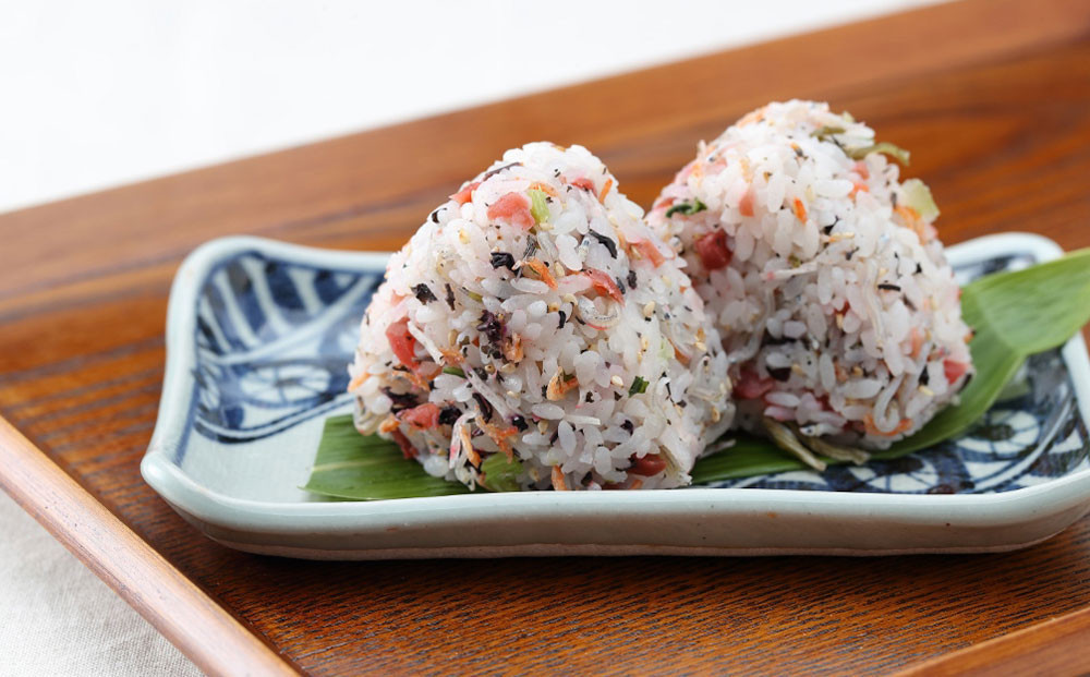 【ふるさと納税】いか昆布 / 梅ちりめん / ホタテ / かに ふりかけ ( 各1袋 ) 4袋 食べ比べ セット( いか昆布 梅ちりめん 焦がし醤油味 国産 / 紅ズワイの香ばしい焼がに味 ) 生ふりかけ まとめ買い 大容量 澤田食品 ごはんのお供 ご飯のお供 ふりかけグランプリ 金賞 いか 梅 帆立 蟹 カニ 送料無料