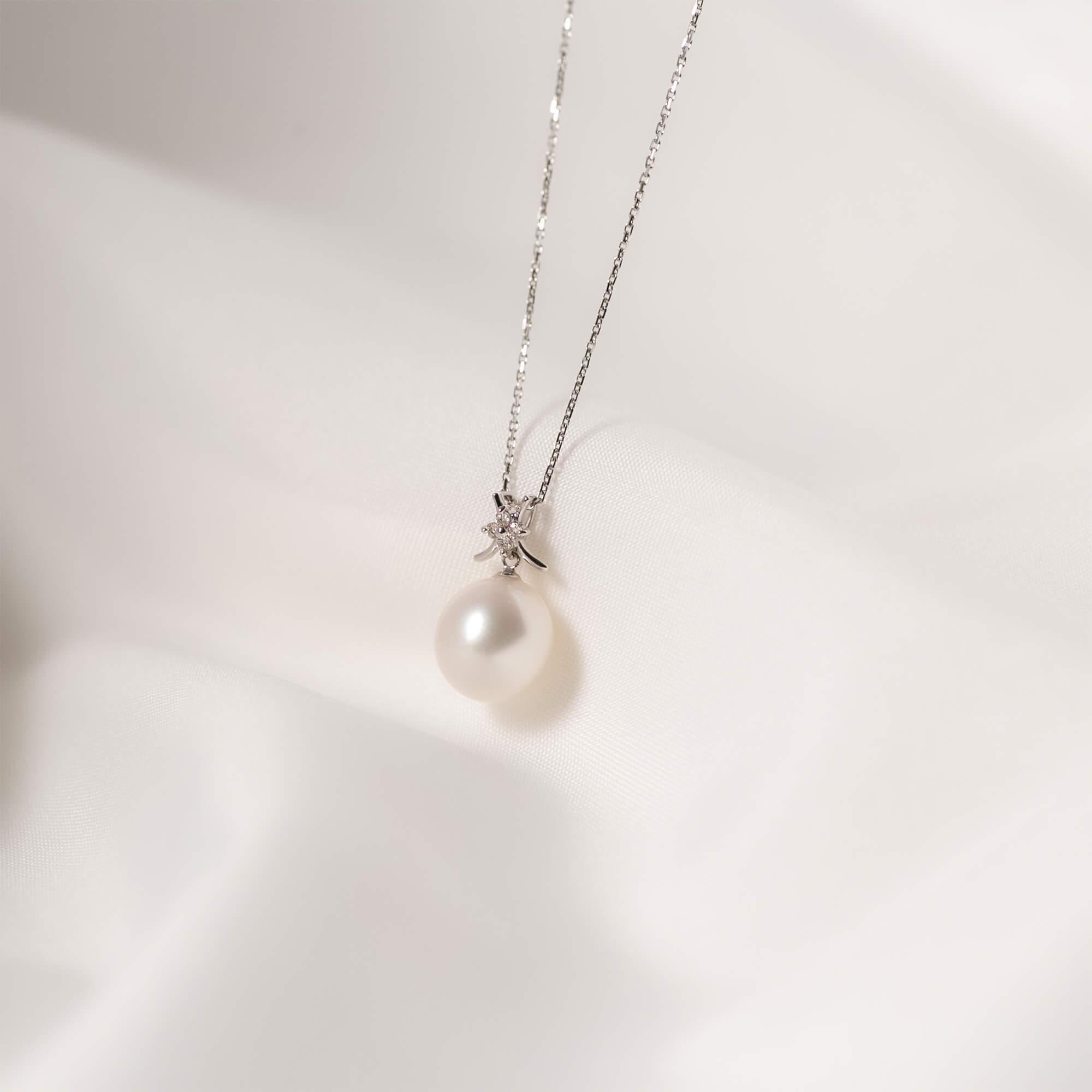 【久遠】シロチョウパール（南洋 白蝶真珠） 10mm ショートオーバル ダイヤモンド ペンダントトップ K18 ホワイトゴールド