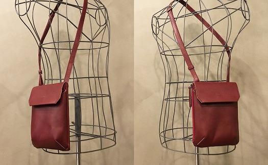 【alto.】縦型スマートショルダーバッグ AMSB-1030（ワイン）