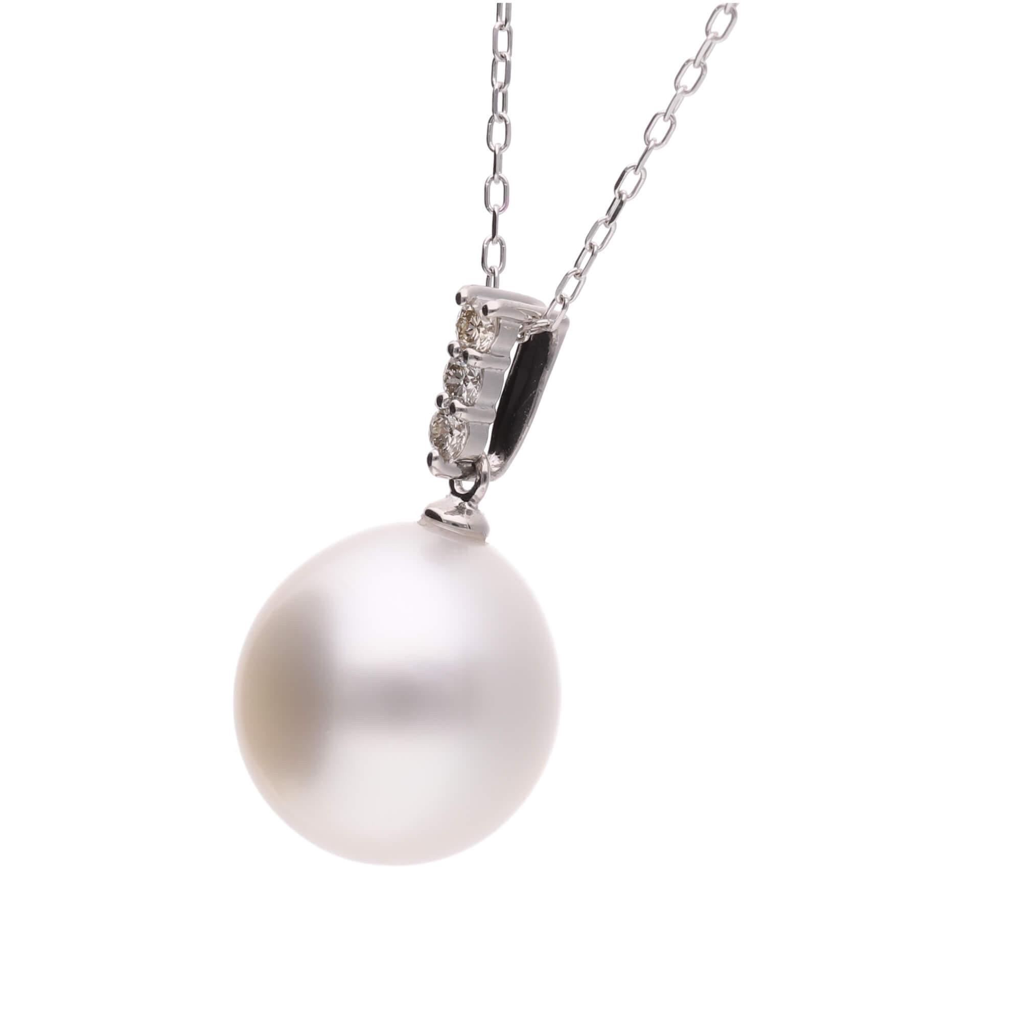 【星朧】シロチョウパール（南洋 白蝶真珠） 10mm ショートオーバル ダイヤモンド ペンダントトップ Pt900 プラチナ