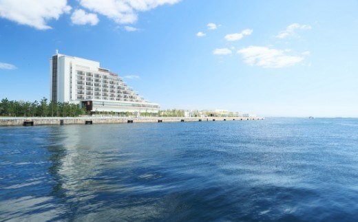 「神戸みなと温泉 蓮」ペア宿泊券（シーサイドデラックス／夕朝食付）