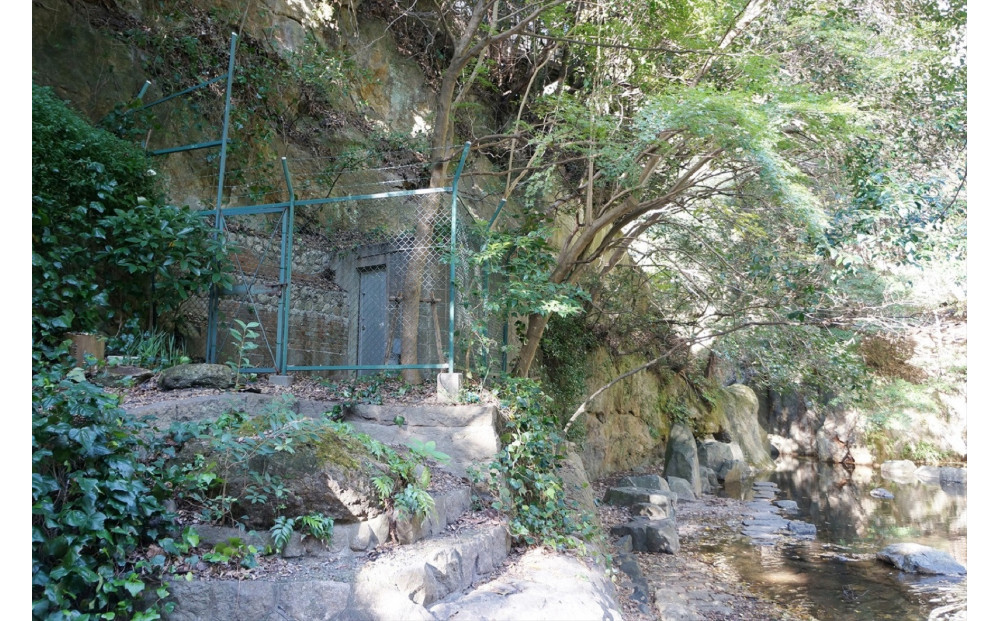 【3ヶ月定期便】神戸ウォーター　PET2L×12本(6本入り2ケース)