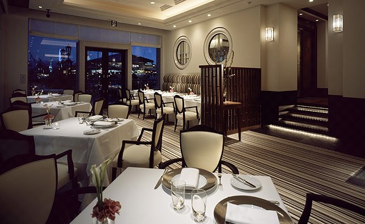 「ホテル ラ・スイート神戸ハーバーランド」「黄綬褒章」受章記念 現代の名工による特別カービングペアディナー