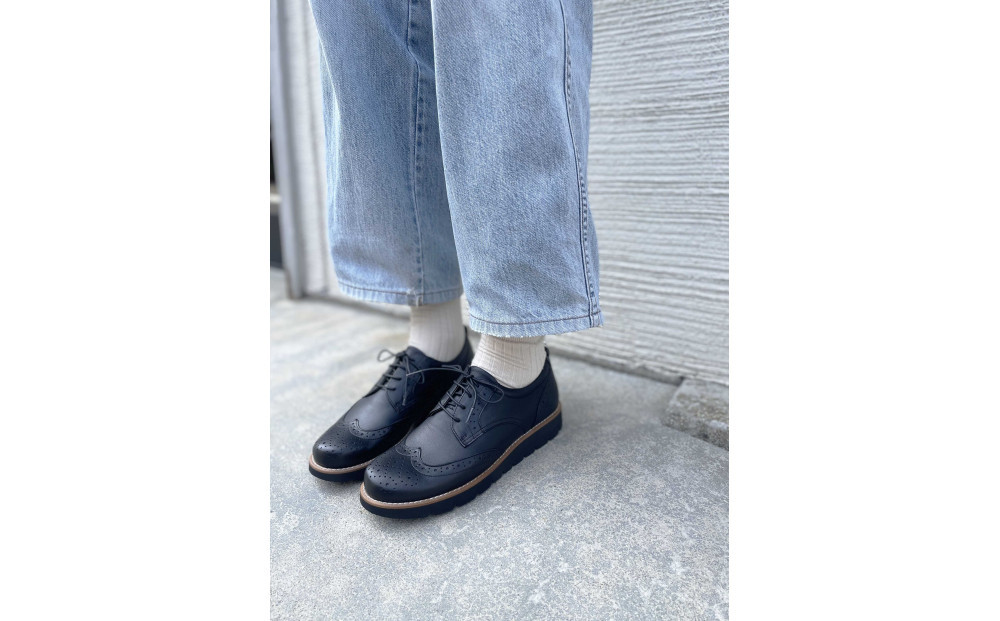 軽量メダリオンシューズ　22.0～24.5cmまで