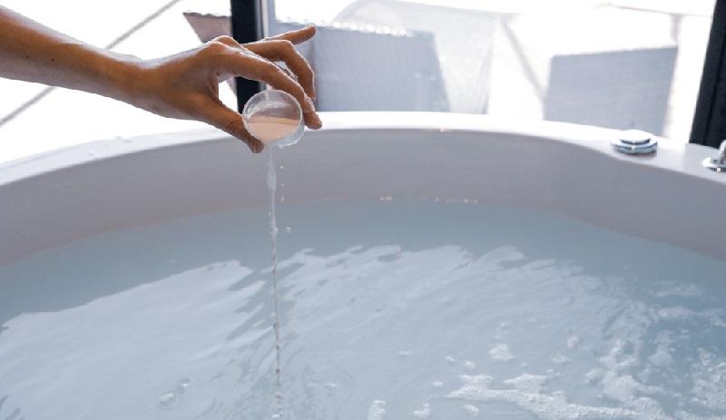 青森ヒバの入浴剤　ボトル・詰め替え セット