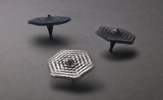 金属なのにしなやかに回る！ 金属3Dプリンター製メタルコマ（シルバー）