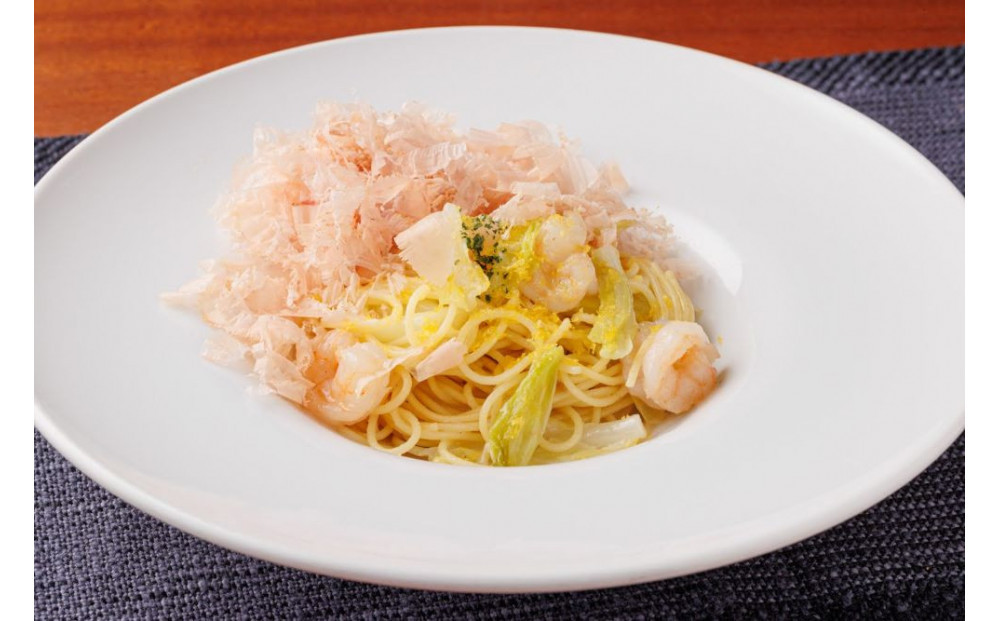 ãKOBE KITANO TERRASSEããã¢ã©ã³ãé£äºåžãéžã¹ããã¹ã¿ãšé»æ¯åçã¡ã€ã³ã®ã©ã³ãã