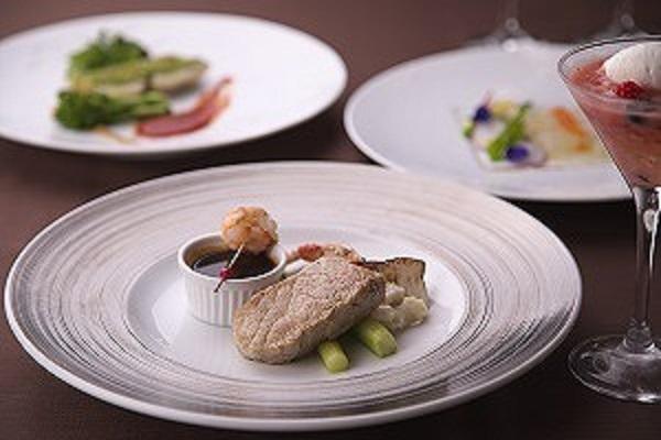 フランス料理付きコンチェルトクルージングチケット（ディナー）