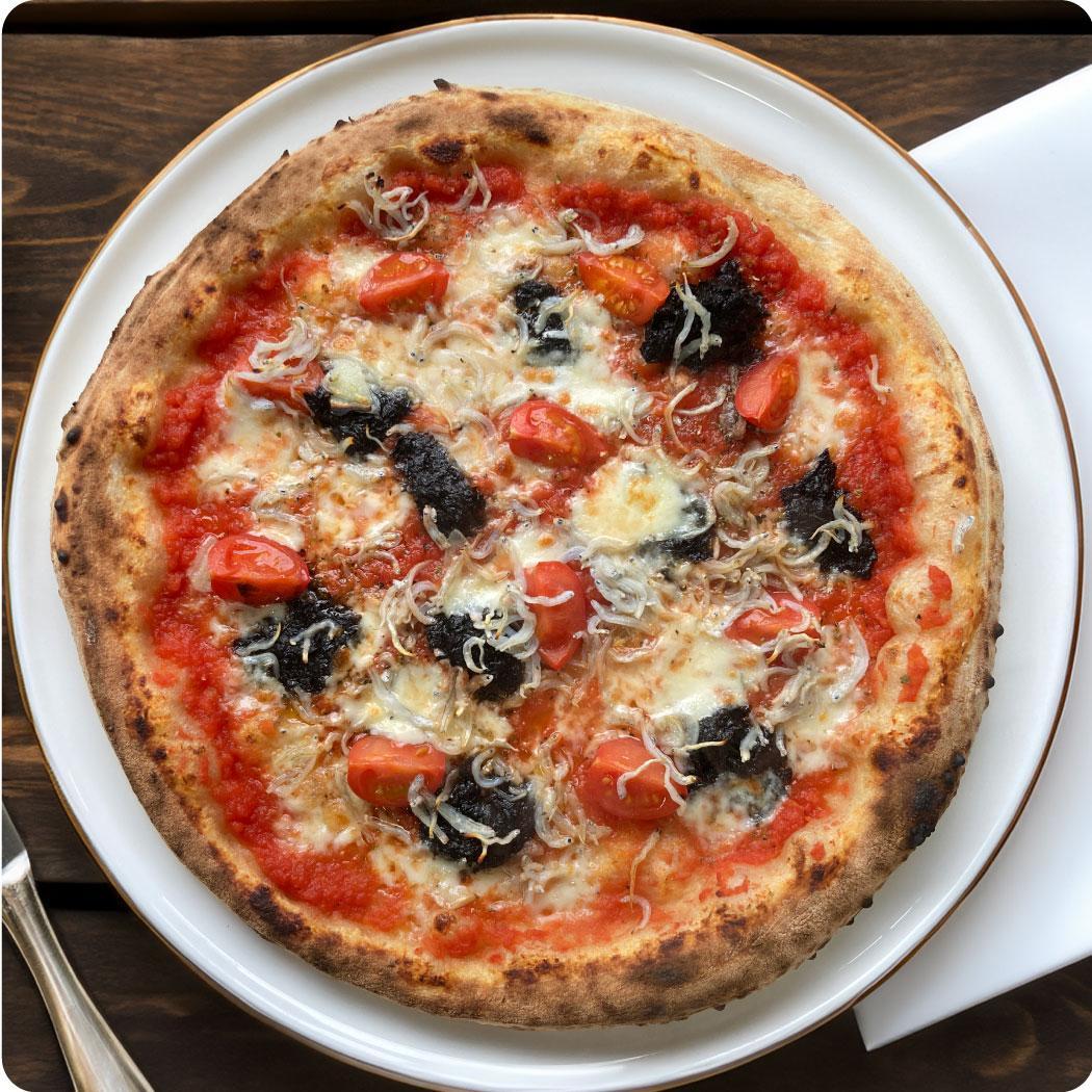 神戸の小さなピザ屋「ピザアキラッチの神戸・五味贅沢ピザコレクション」ピザ５枚セット