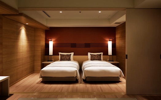 「神戸みなと温泉 蓮」ペア宿泊券（シーサイドデラックス／夕朝食付）