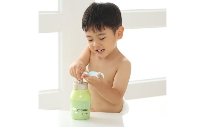 泡立て不要で簡単時短！大人も使える子どもシャンプー　OTOMOシャンプー500ml+詰替400ml 湯冷め 泡シャンプー自然派 天然由来 お風呂 子供肌 頭皮 敏感肌大人ノンシリコン 植物オイル アロマオイル 毛穴 髪 