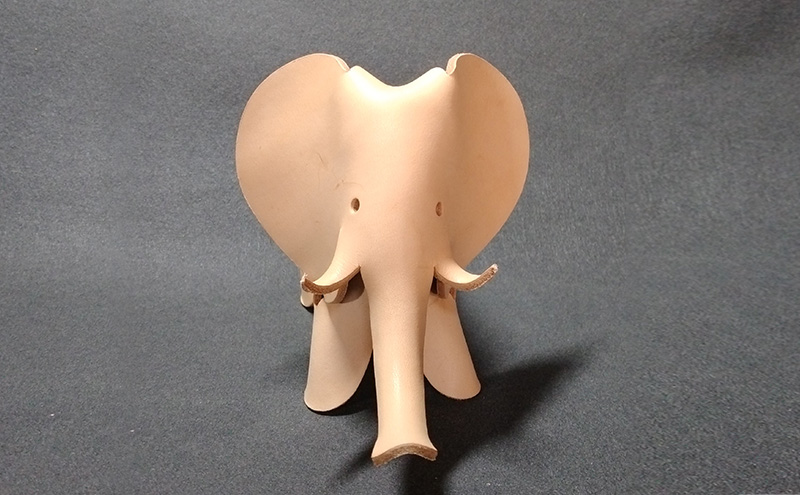 ヌメ革でつくるゾウ オブジェ インテリア 革製品 牛革 ヌメ革 天然素材