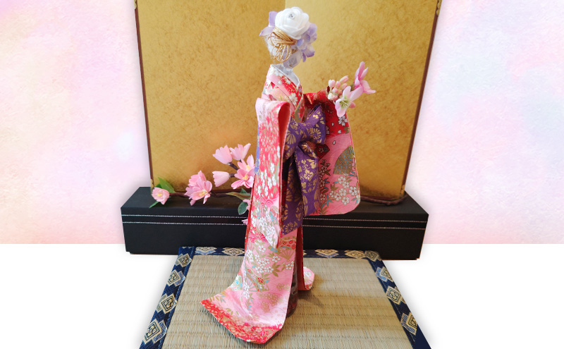 着物ドールリウム 華姫(R)ガラスちゃん ピンク(桜模様)　ハーバリウム 着物ドール 人形 インテリア 華やか かわいい フラワーアレンジ 姫路市