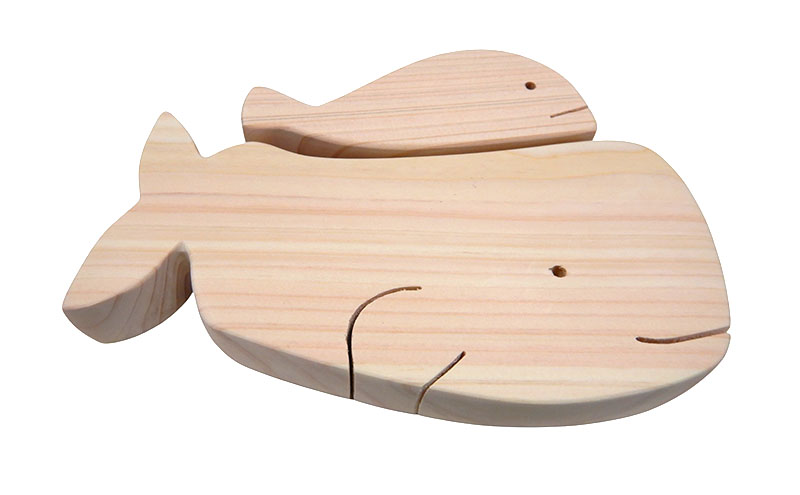 動く玩具 動物、風呂用ひのきくじらB型