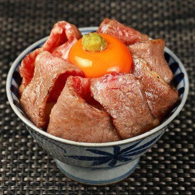 和牛セレブの神戸牛肩ロース焼肉用切り落とし 400g(黒折箱)【配送不可地域：離島】【1436535】