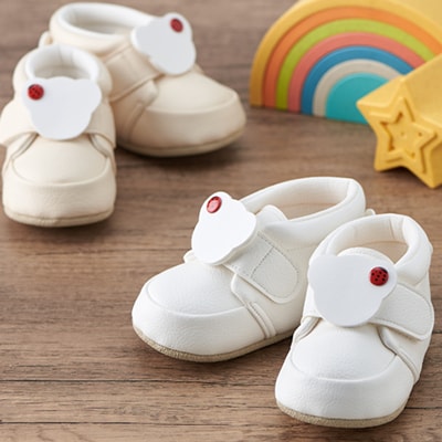【幸せを運ぶ♪ファーストシューズ】てんしのはね(てんとうむし・white)【1239771】