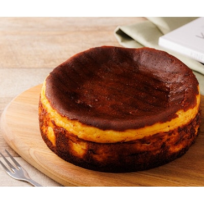 ホテルモントレの「バスクチーズケーキ」　5号サイズ(直径15cm)　1個【配送不可地域：離島】【1495238】