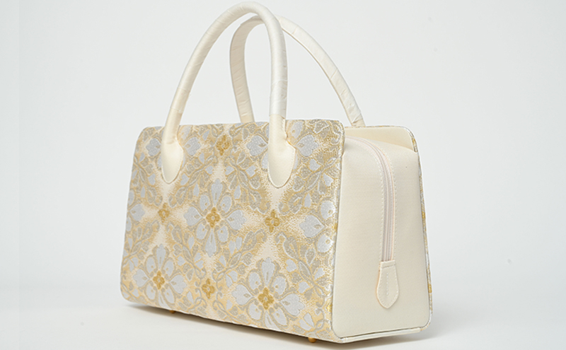 和装バッグ 白×シャンパンゴールド 七宝繋ぎ 西陣織 ファッション