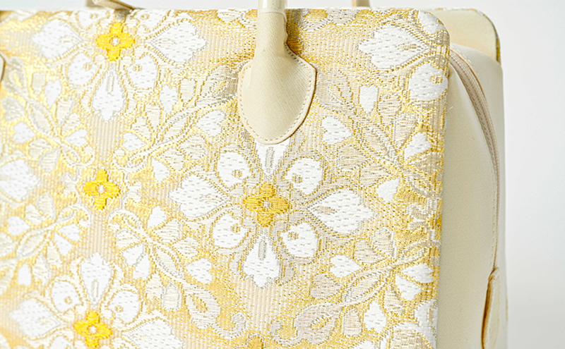 和装バッグ 白×シャンパンゴールド 七宝繋ぎ 西陣織 ファッション