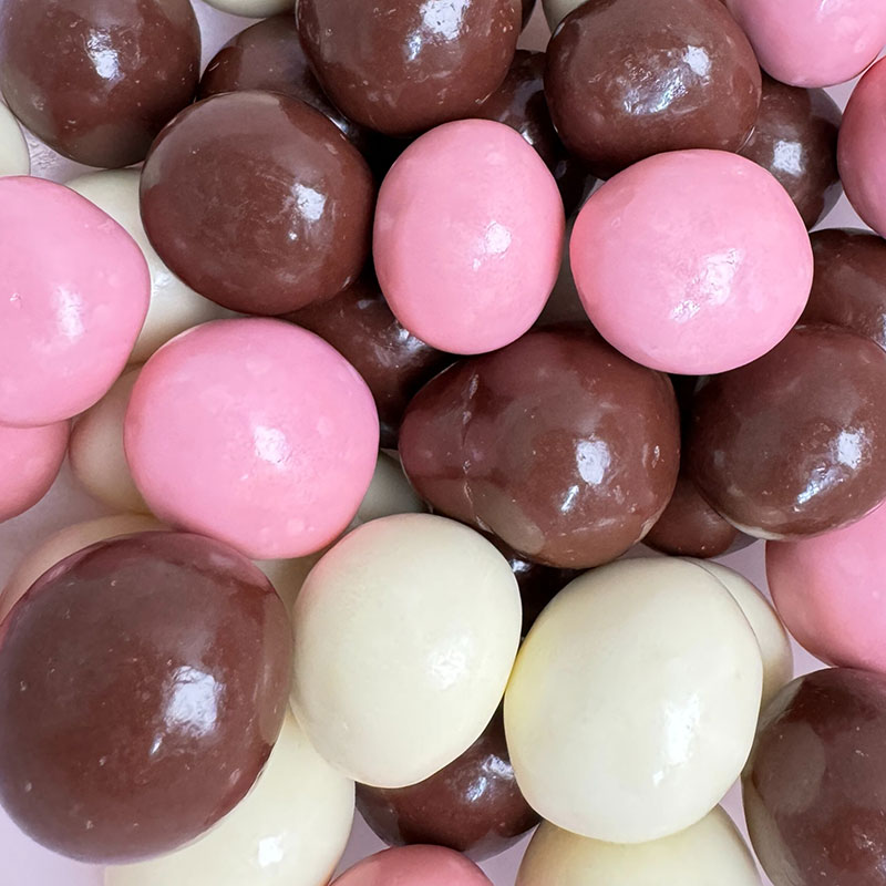 ミックスマカダミアチョコ 1050g 350gx3袋 4月～10月発送 チョコレート チョコ スイーツ お菓子 おかし ミルク ホワイト イチゴ マカダミア ナッツ ギフト プレゼント 兵庫県 伊丹市