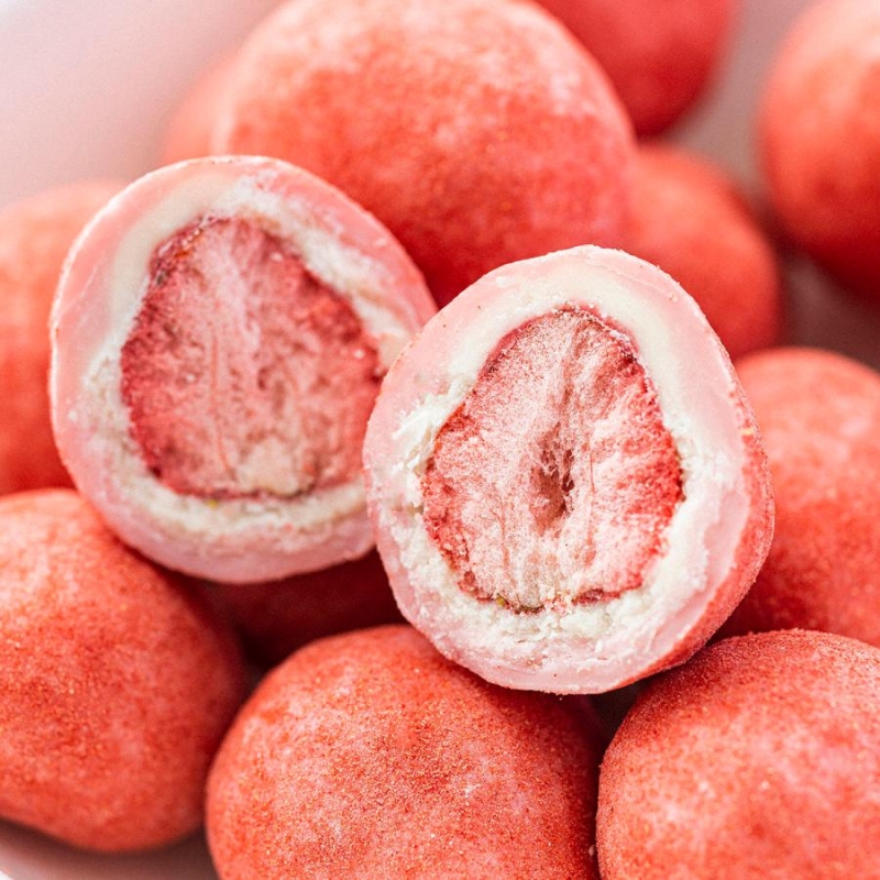 苺のフリーズドライ苺チョコ1500g 300gx5袋 4月～10月発送 チョコレート チョコ スイーツ お菓子 おかし いちご イチゴチョコ イチゴ パウダー ギフト プレゼント 兵庫県 伊丹市