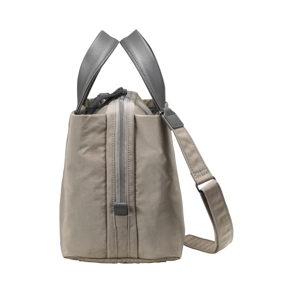 【豊岡鞄】TUTUMU tre mini boston bag（S4100）グレージュ