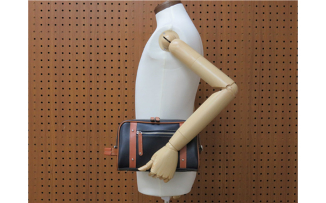 パトリックポーチショルダー (No.3895-60) ネイビー / 木和田 ポーチ ショルダーバッグ 2WAYバッグ 収納力 本革 ショルダーベルト付き 底鋲 重厚感 高級 かばん カバン バッグ 鞄 手作り メンズ レディース 日本製