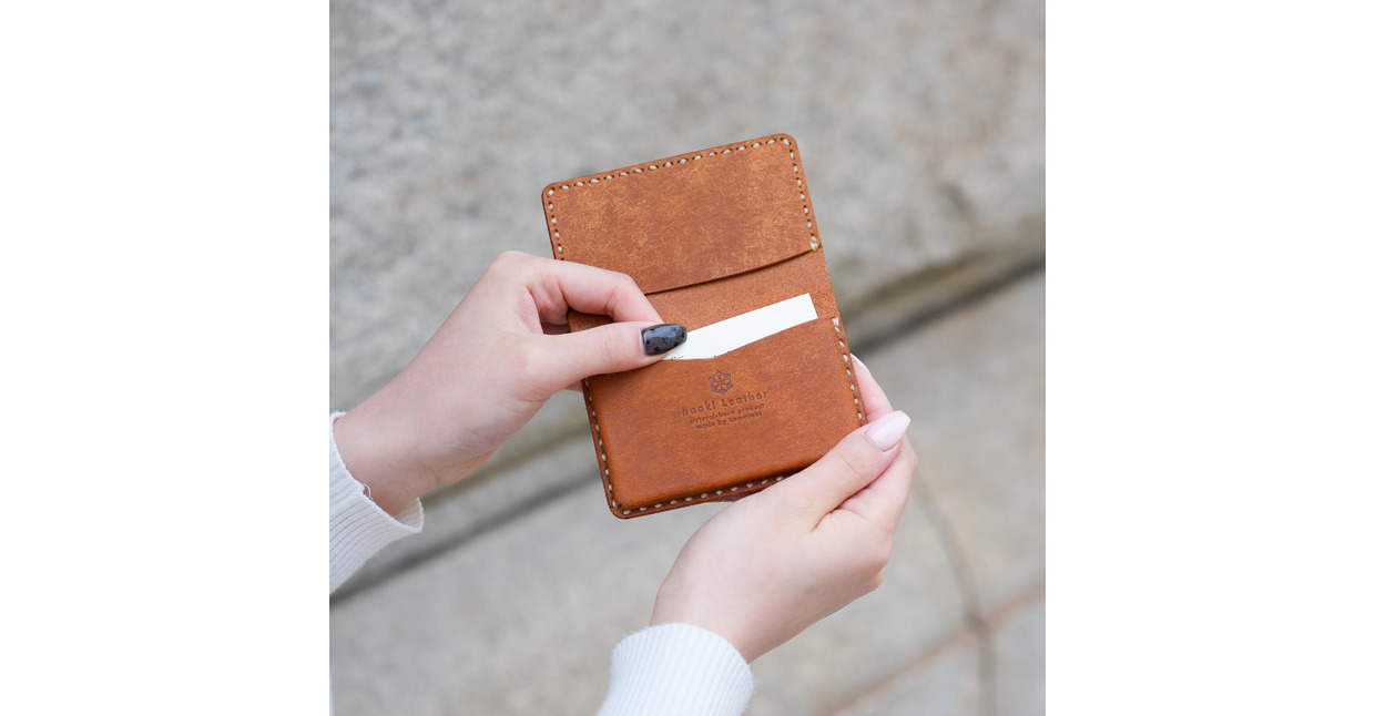 è±å²¡è²¡åž haaki Leather ã«ãŒãã±ãŒã¹ HLC500 ã³ãã£ã㯠/ ã«ãŒãå
¥ã ååºå
¥ã é© é©å°ç© çç®é© ã¡ã³ãº ã¬ãã£ãŒã¹ ããšããã¬ã¶ãŒ æçž«ãã®ã¹ããã ãã³ãã¡ã€ã ã·ã³ãã« ãã¶ã€ã³ ç¡å° KOMOREBI æšåç°æ£æååº