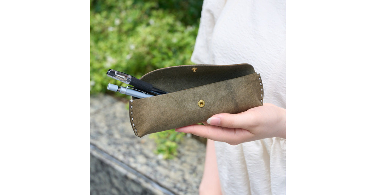 豊岡財布 haaki Leather ペンケース HLC502 グリージオ / 筆記具入れ 革 革小物 プエブロレザー 手縫いのステッチ ハンドメイド シンプル デザイン 無地 KOMOREBI 木和田正昭商店