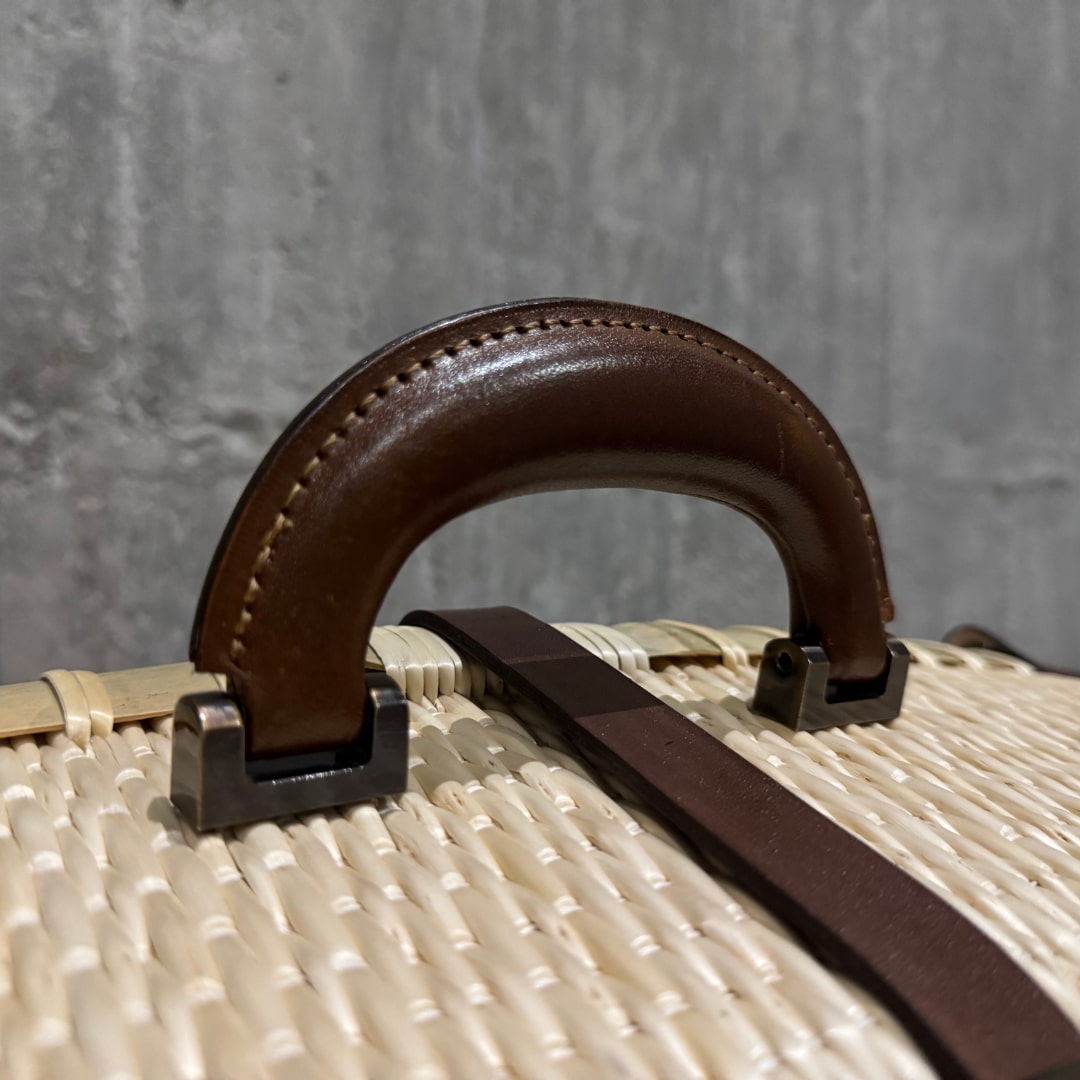 ãäŒçµ±å·¥èžåãKORI ANRI JAPANãYANAGI no KABANãæ³è¡æ / è±å²¡ææ³çް工 100幎æã€åçŽ ãã³ãã¡ã€ã 15ã€ã³ãããŒãPCåçŽ A4ãµã€ãºå¯Ÿå¿ è±å²¡éã®åç¹