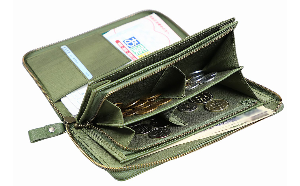 豊岡工房 牛革 お薬手帳ケース（4267）オリーブ / お薬手帳ケース 財布機能 柔らかい シュリンク牛革 お薬手帳 血圧手帳 診察券 保険証 お薬手帳カバー 国産 日本製 小田清株式会社