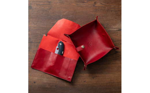 キャンプギア ケース（レッド）・小型のこぎり（パープル）