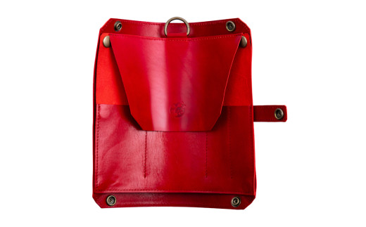 キャンプギア ケース（レッド）・小型のこぎり（パープル）