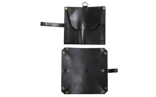 キャンプギア ケース（ブラック）・小型のこぎり（オレンジ）