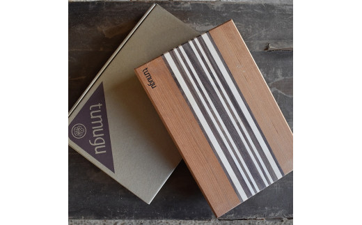 暮らしに愉しいをつむぐ tumuguカッティングボード 琥珀