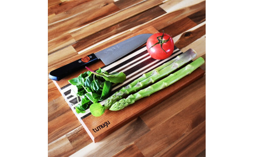 暮らしに愉しいをつむぐ tumuguカッティングボード 琥珀