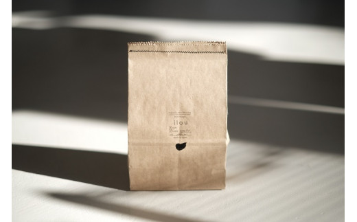 三木市吉川町に自生する天然のヨモギでつくったコスメギフト(ヨモギオイル100ml + ヨモギバーム + ポシェット)