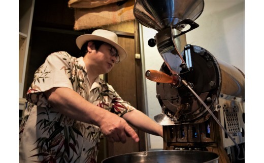 世界のハイクオリティコーヒー 2種×200g おまかせ定期便（12か月連続お届け）（挽き）